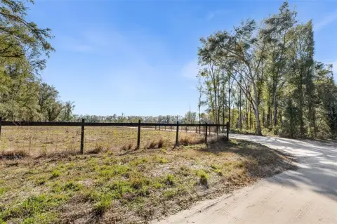 Archer, Florida 10-Acre Land