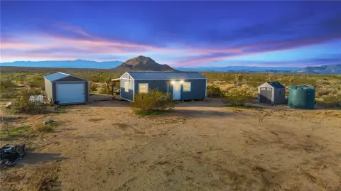 Off-Grid Getaway in Yucca, AZ