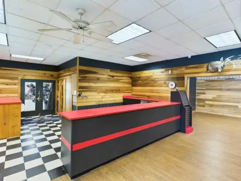 Commercial Property in High Traffic Area