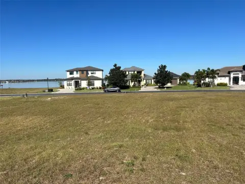 Residential Lot in Water Ridge