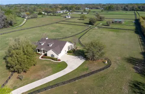 Ocala Horse Farm with Amenities