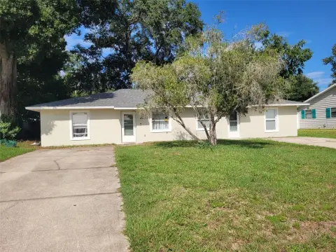 Duplex with Fenced Backyard