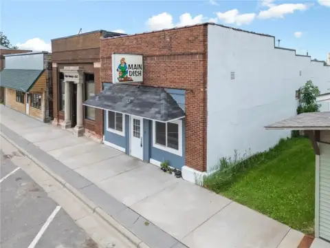 Turnkey Cafe Opportunity in Luck