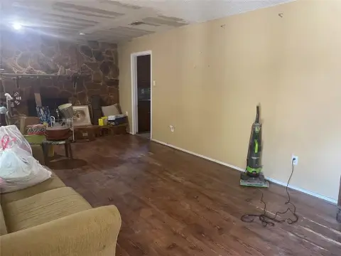 Unique Wylie Property on Main Thoroughfare