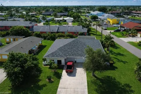 Income-Producing Duplex in Cape Coral