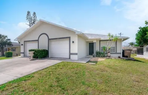 Income-Producing Duplex in Cape Coral