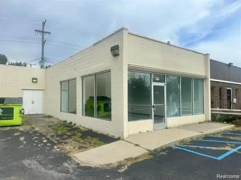 Wyandotte Commercial Space For Lease