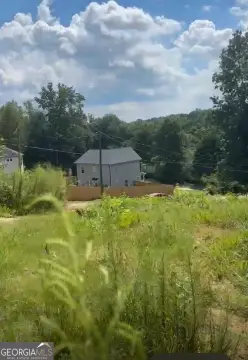 Residential Land in Cumming, GA