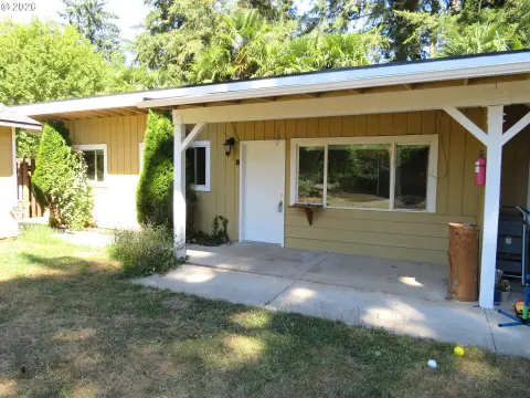 Duplex on Large Corner Lot