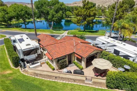 Resort Property with Extensive Amenities