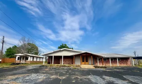 Restaurant Property with Two Buildings