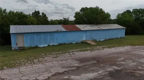 Palo Pinto Land with Building