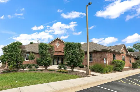 Functional Office/Medical Space in Willowbrook