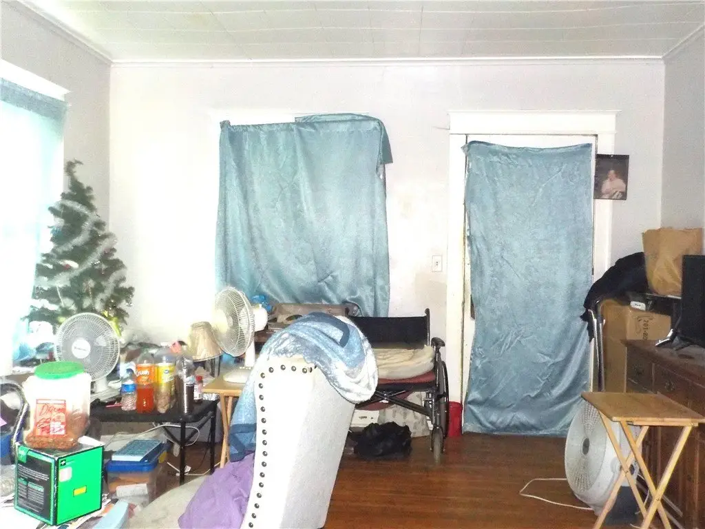 Picture 10