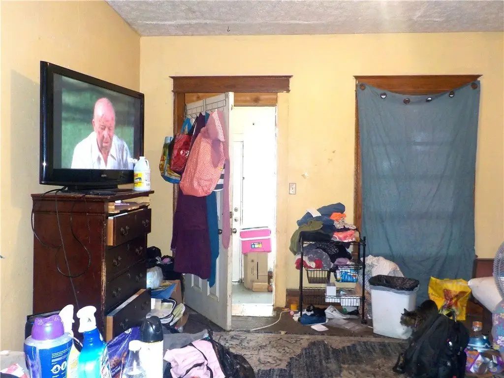 Picture 4