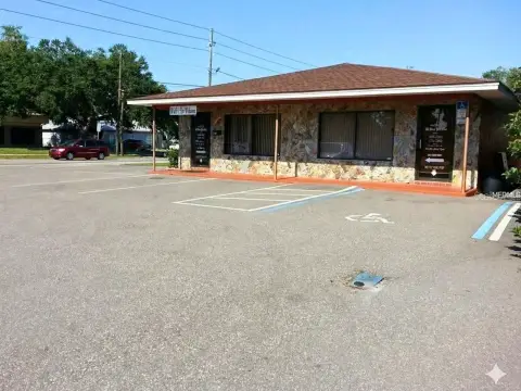 Corner Commercial Building For Lease