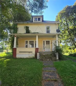 Duplex with Detached Garage