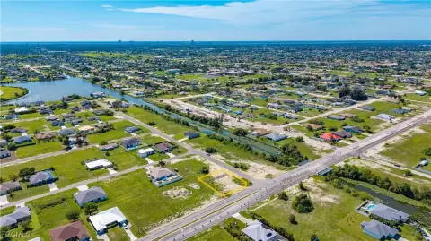 Cape Coral Corner Lot