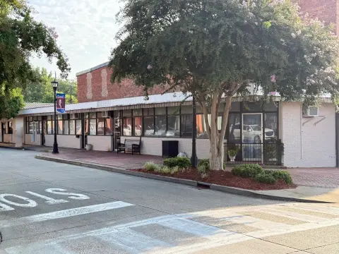 Three-Unit Brick Retail Property