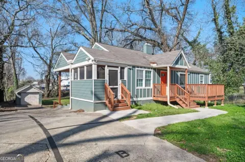 Renovated Triplex in Sylvan Hills