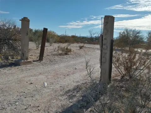 Land in Yucca Townsite