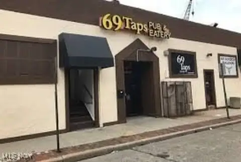 Akron Commercial Building For Sale