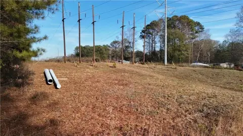 Lake-Adjacent Lot in Acworth, GA