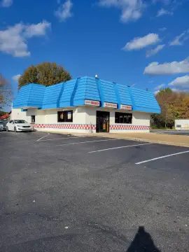 Corner-Lot Restaurant Building