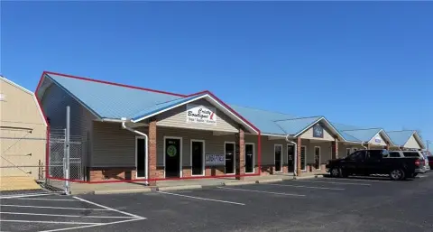 Move-in Ready Retail/Office Suite