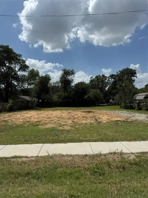 Buildable Lot in Historic Celina