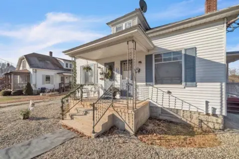 Three-Unit Triplex with Renovation Potential