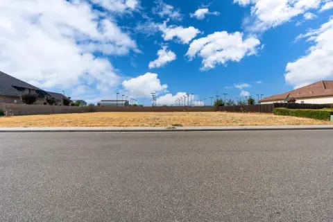 Residential Land in Fresno, CA