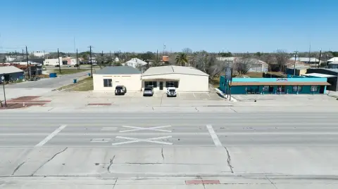 Commercial Space in Central Sinton