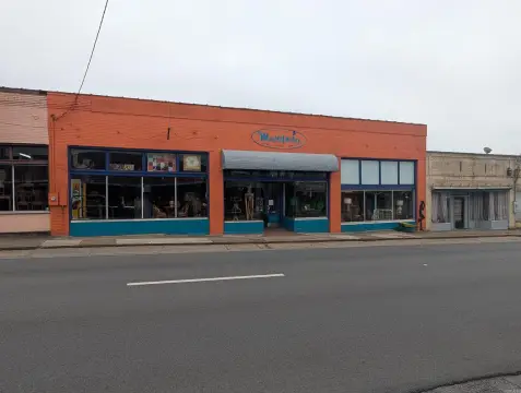 Storefront Building with Rear Storage