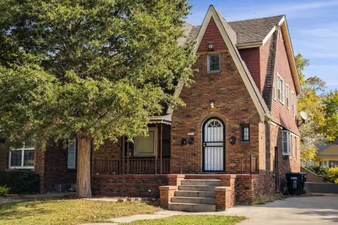 Detroit Duplex: Income Opportunity
