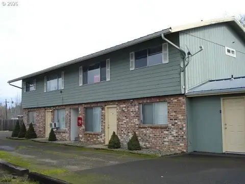West Roseburg Fourplex Opportunity
