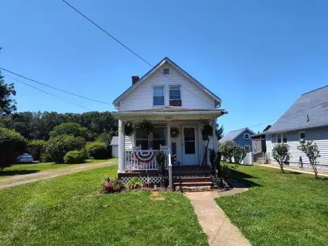 Multifamily Property With Detached Garage