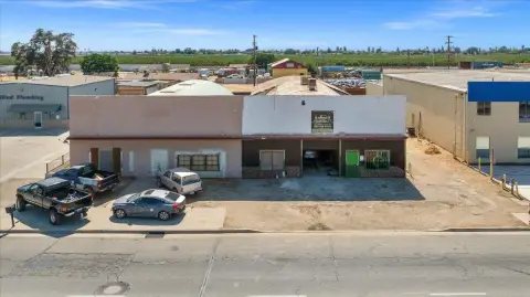 Tulare Commercial Building For Sale