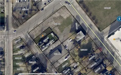 Residential Land in North Broadway