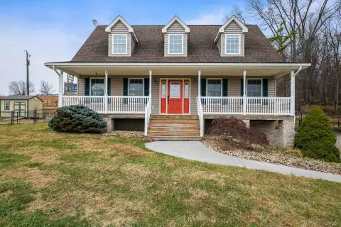 Improved Farmette with Equestrian Features