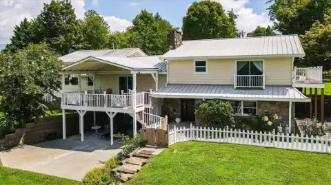 Hiawassee Mountain Compound