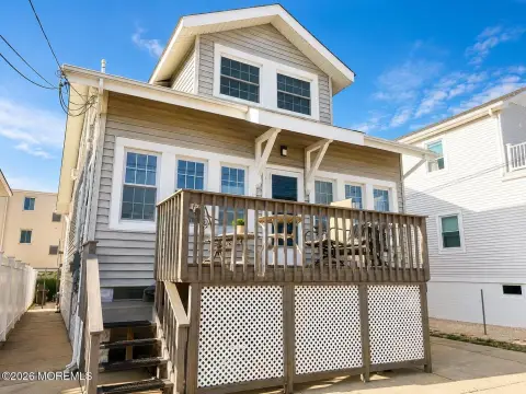 Beach-Block Triplex with Ocean View