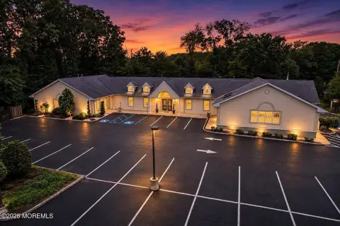 Multi-Suite Office Building