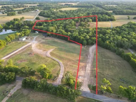 10 Acres Near Highway 121