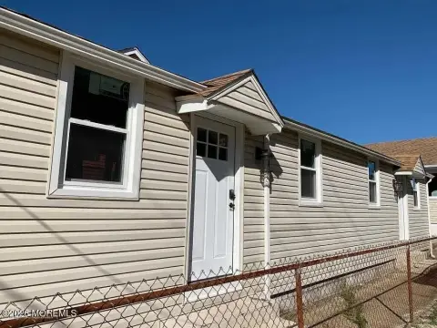 Renovated Three-Unit Triplex