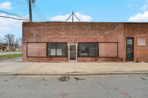 High-Visibility Retail Space in Chicago