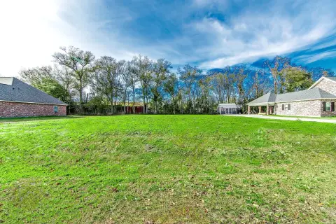 Residential Lot in Beaujolais Acres
