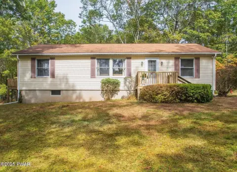 Shohola Mixed-Use Property on 2.48 Acres