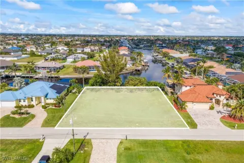 Waterfront Triple Lot in Cape Coral