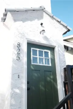 Updated Duplex in Prime Location